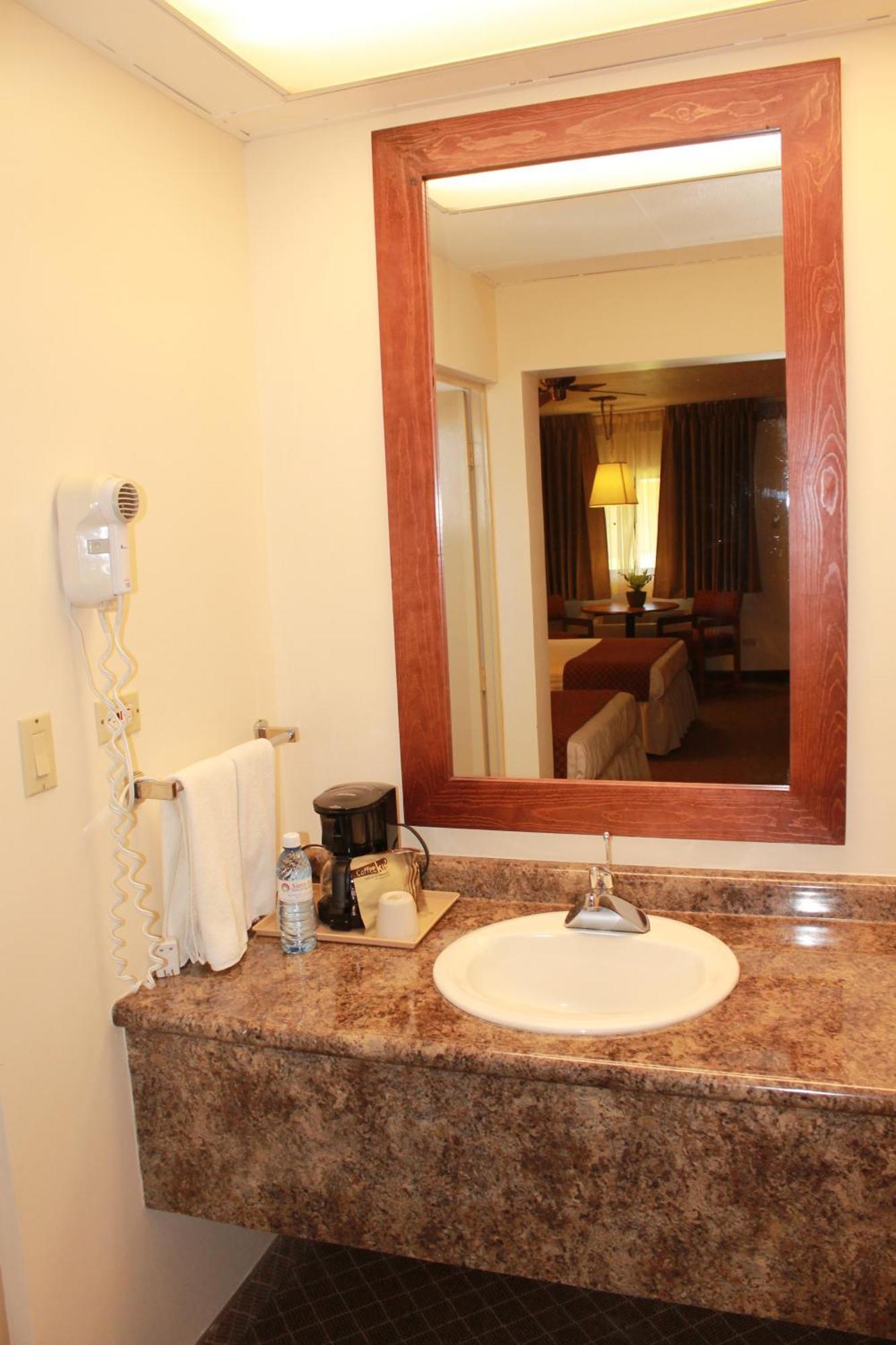 Hotel Santa Fe Camargo Phòng bức ảnh