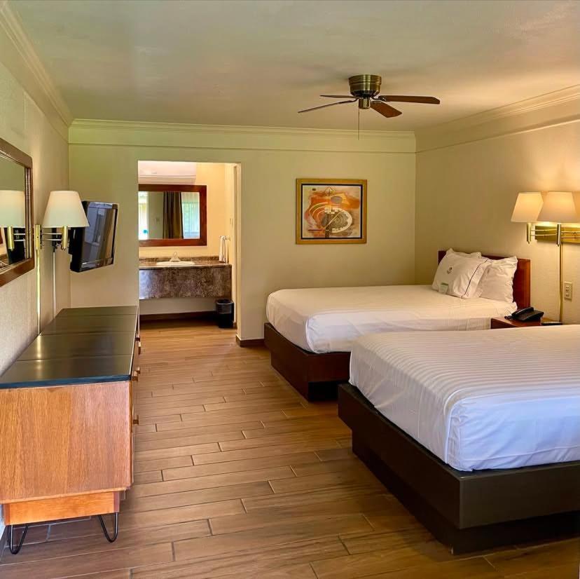 Hotel Santa Fe Camargo Ngoại thất bức ảnh