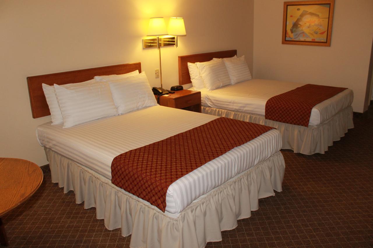Hotel Santa Fe Camargo Phòng bức ảnh